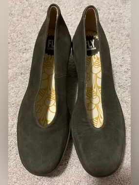 Fly London Dark Green Yaz Wedge Pumps Size 40 (9-9.5)